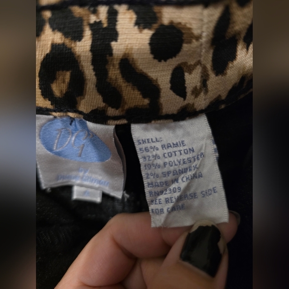 DG2 Diane Gilman Women's Size 4 Black Denim Bootcut Jeans - Picture 3 of 4